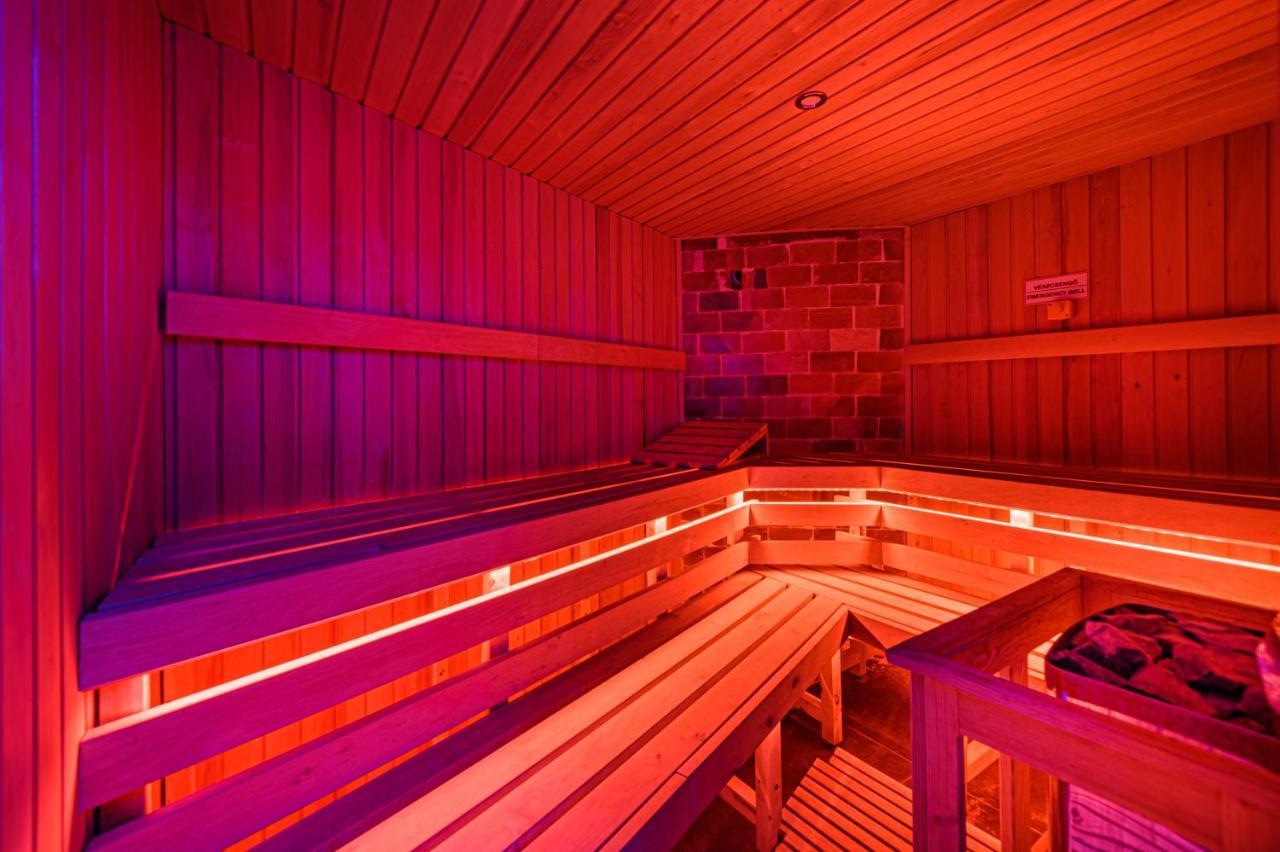 Holiday Club Apartman Hotel Hévíz المظهر الخارجي الصورة