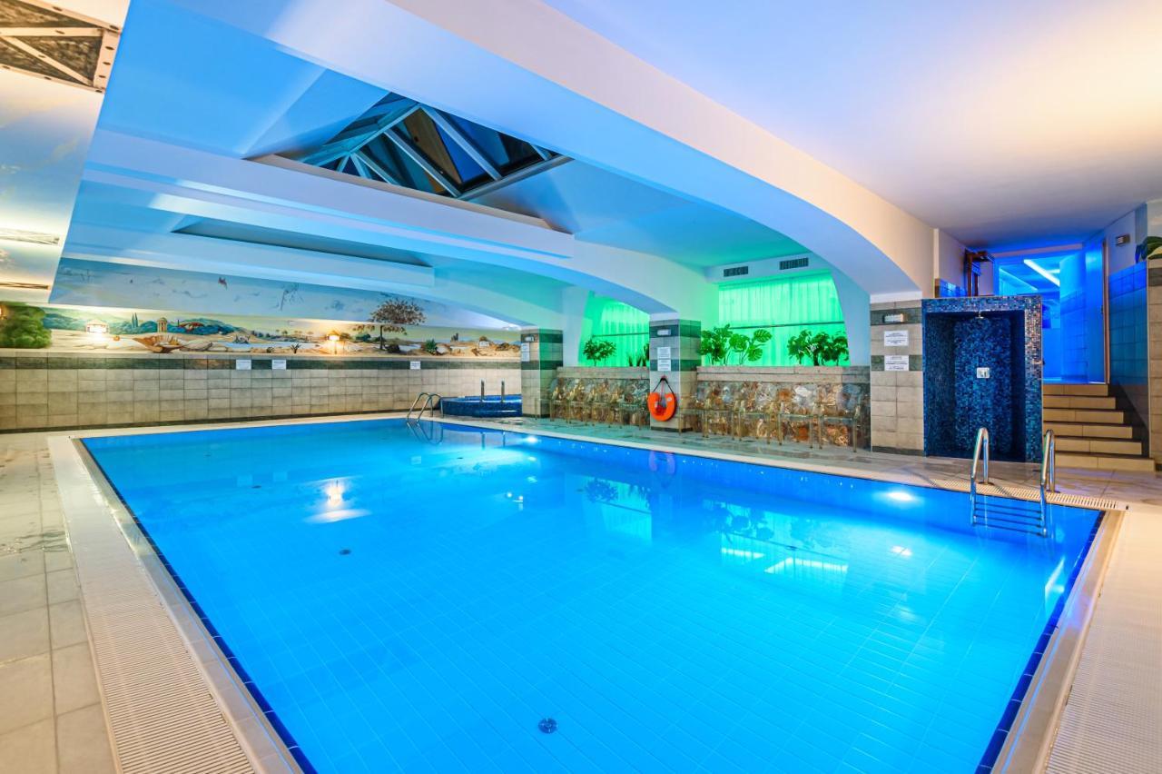 Holiday Club Apartman Hotel Hévíz المظهر الخارجي الصورة