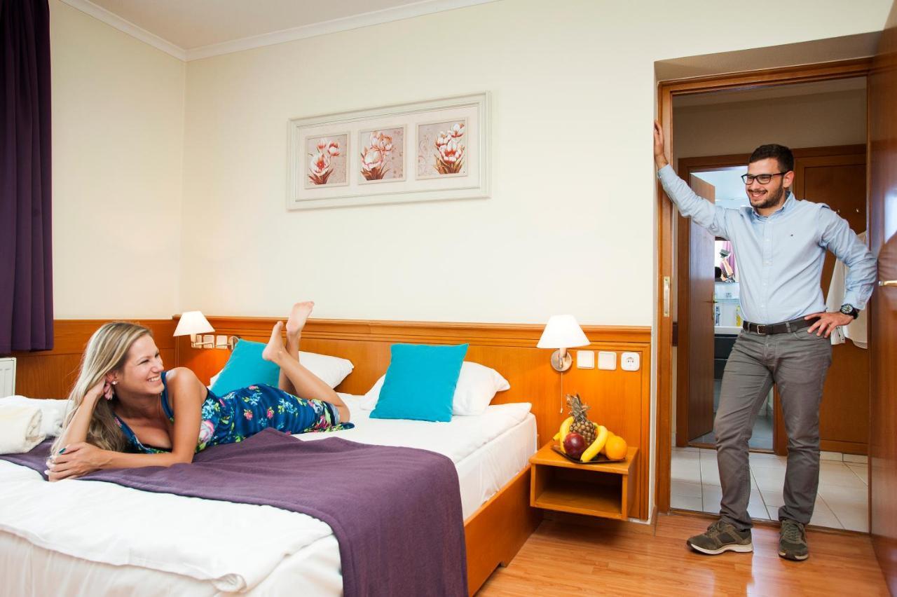 Holiday Club Apartman Hotel Hévíz المظهر الخارجي الصورة