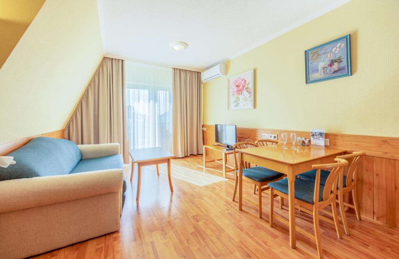 Holiday Club Apartman Hotel Hévíz المظهر الخارجي الصورة