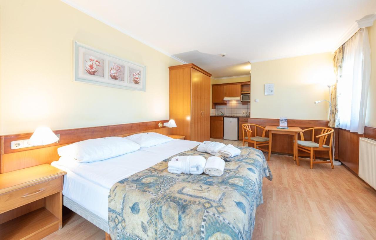 Holiday Club Apartman Hotel Hévíz المظهر الخارجي الصورة