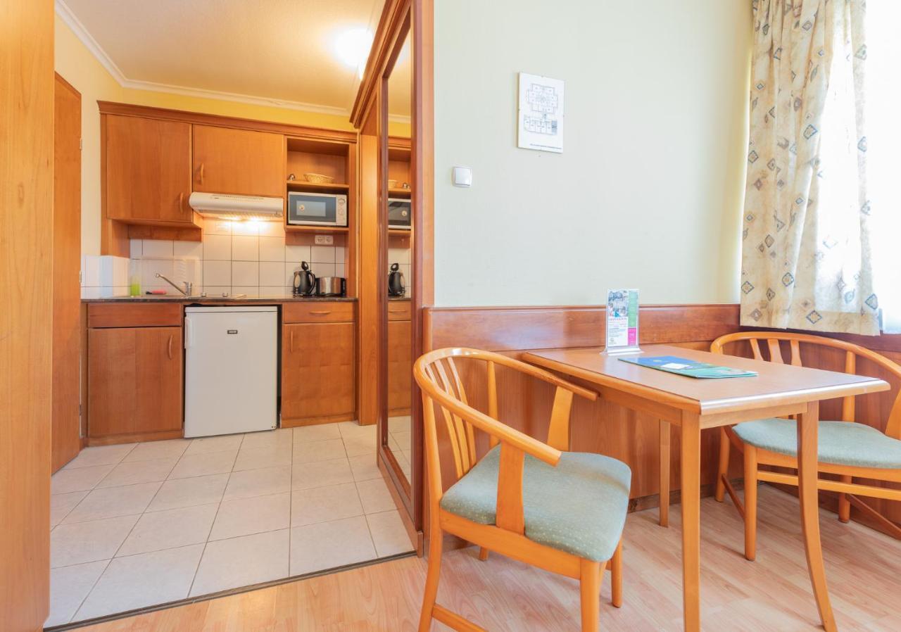 Holiday Club Apartman Hotel Hévíz المظهر الخارجي الصورة