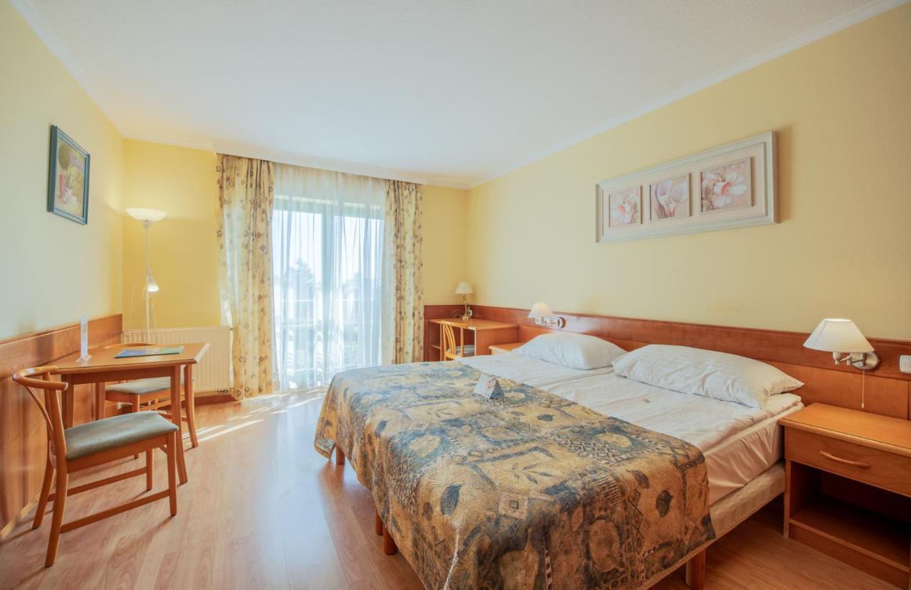 Holiday Club Apartman Hotel Hévíz المظهر الخارجي الصورة