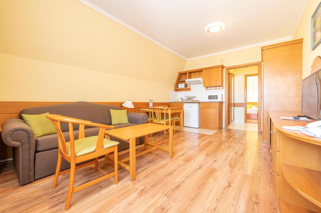 Holiday Club Apartman Hotel Hévíz المظهر الخارجي الصورة